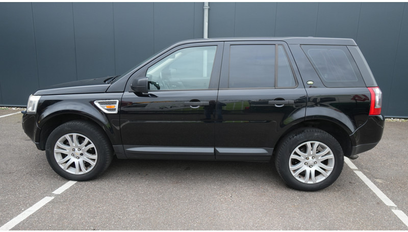 Land Rover Freelander 2.2 TD4 E 4X4 - Minibus, People carrier: picture 1 Land Rover Freelander 2.2 TD4 E 4X4 - Minibus, People carrier: picture 1