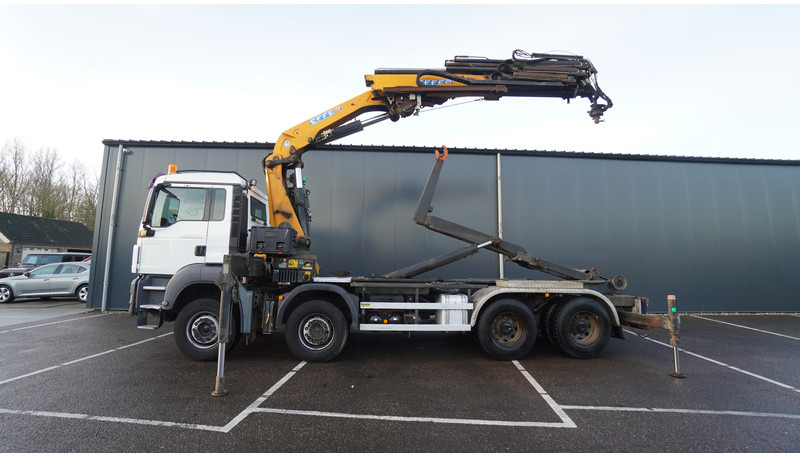 MAN TGS 35.400 8X4 HOOKARM SYSTEM WITH EFFER 305/11/6S - Crane truck: picture 1 MAN TGS 35.400 8X4 HOOKARM SYSTEM WITH EFFER 305/11/6S - Crane truck: picture 1