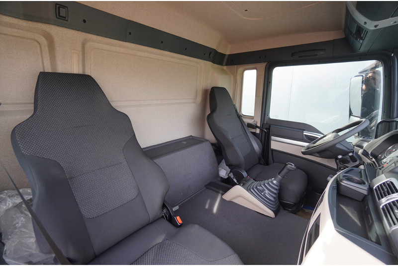 Cab chassis truck MAN TGS41.400 8X4 BB-WW NEW UNUSED CHASSIS EURO3: picture 6