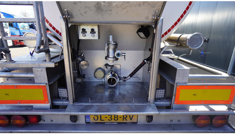 Magyar 3 AXLE FOOD TANK TRAILER 41.410LTR - Tanker semi-trailer: picture 4 Magyar 3 AXLE FOOD TANK TRAILER 41.410LTR - Tanker semi-trailer: picture 4