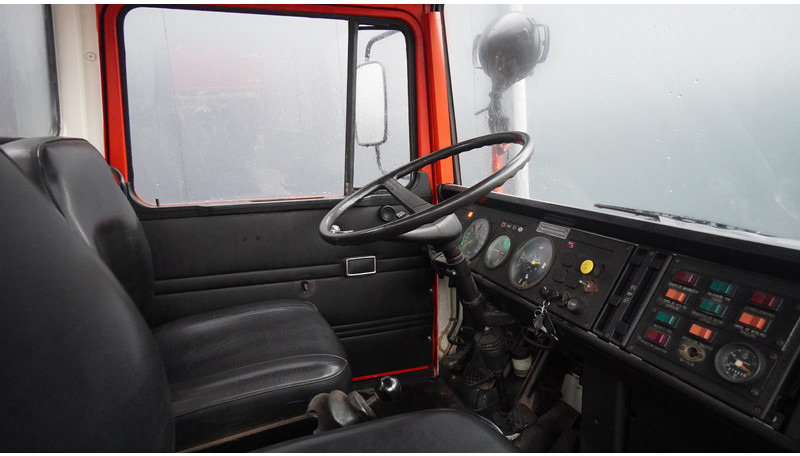 Mercedes-Benz 809 FIRE LADDER TRUCK 13.100KM MANUAL GEARBOX - Fire engine: picture 5 Mercedes-Benz 809 FIRE LADDER TRUCK 13.100KM MANUAL GEARBOX - Fire engine: picture 5