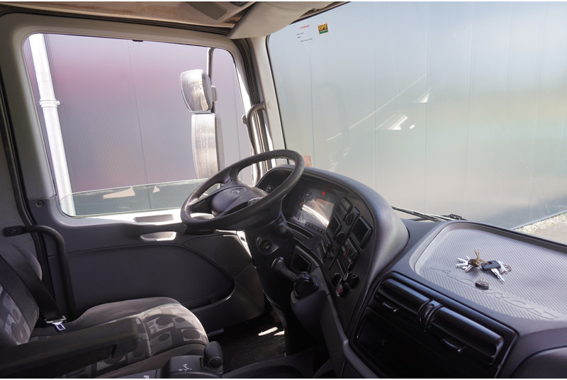 Mercedes-Benz ACTROS 4141 / FAUN HK60 MOBILE CRANE WITH JIB - Crane truck: picture 5 Mercedes-Benz ACTROS 4141 / FAUN HK60 MOBILE CRANE WITH JIB - Crane truck: picture 5