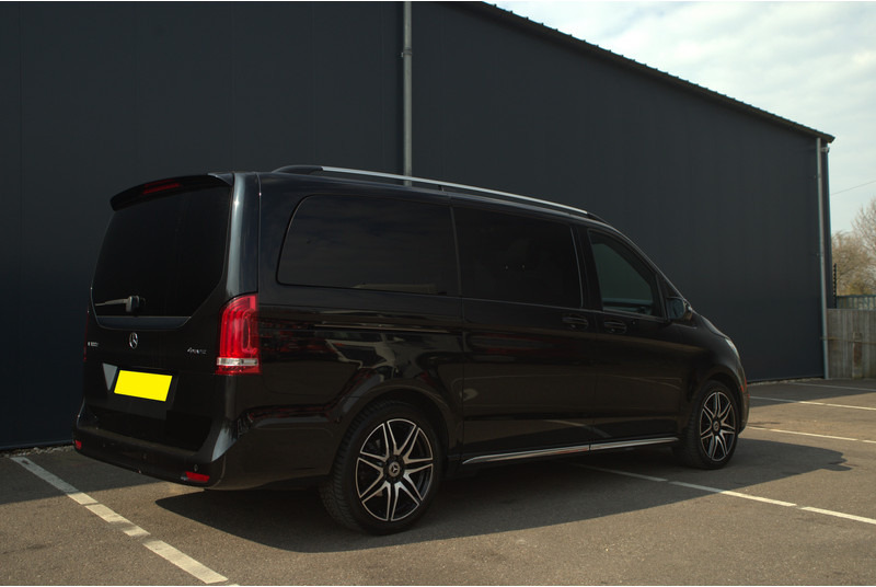 Mercedes-Benz V300 AMG EXCLUSIVE 4-MATIC AIRMATIC - Minibus, People carrier: picture 3 Mercedes-Benz V300 AMG EXCLUSIVE 4-MATIC AIRMATIC - Minibus, People carrier: picture 3