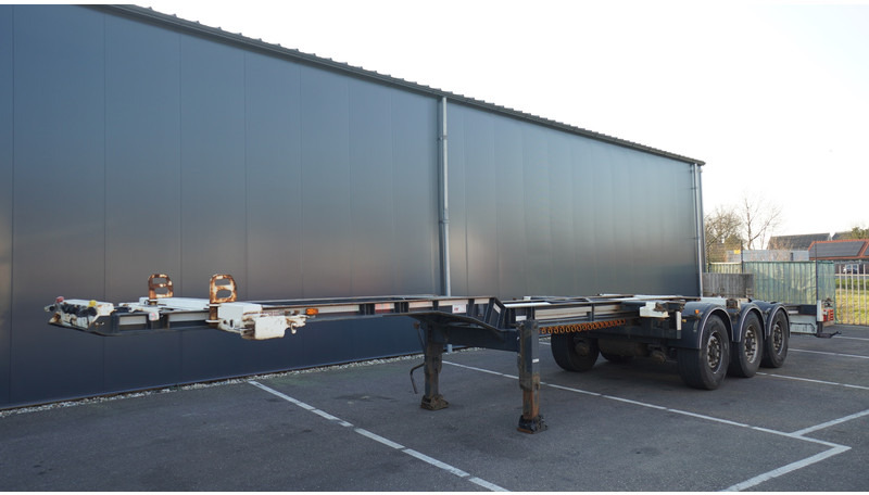 Renders 3 AXLE EXTENDABLE CONTAINER TRANSPORT TRAILER - Container transporter/ Swap body semi-trailer: picture 2 Renders 3 AXLE EXTENDABLE CONTAINER TRANSPORT TRAILER - Container transporter/ Swap body semi-trailer: picture 2