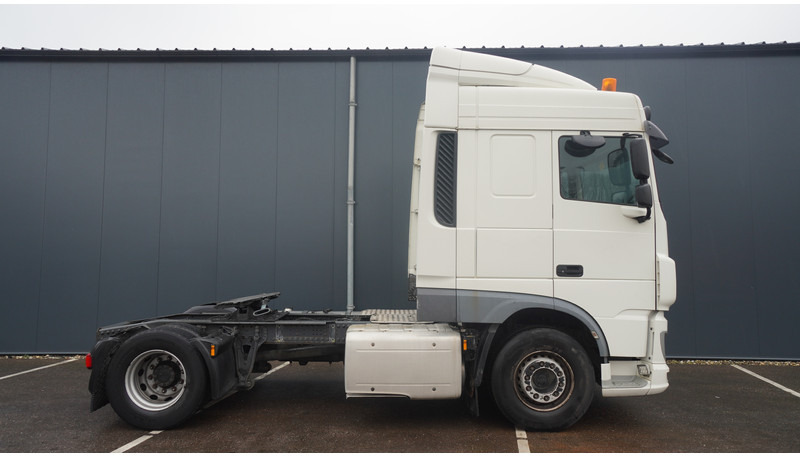 DAF XF 440 SPACECAB EURO 6 - Tractor unit: picture 2 DAF XF 440 SPACECAB EURO 6 - Tractor unit: picture 2