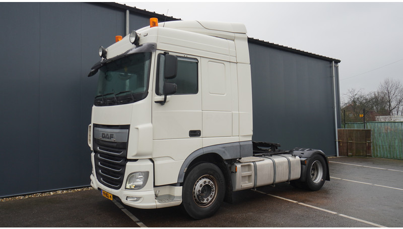 DAF XF 440 SPACECAB EURO 6 - Tractor unit: picture 3 DAF XF 440 SPACECAB EURO 6 - Tractor unit: picture 3