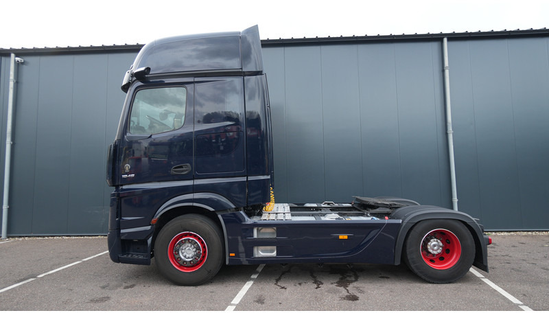Mercedes-Benz ACTROS 1945 GIGASPACE 709.200KM - Tractor unit: picture 1 Mercedes-Benz ACTROS 1945 GIGASPACE 709.200KM - Tractor unit: picture 1