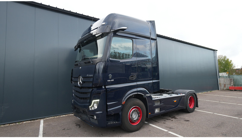 Mercedes-Benz ACTROS 1945 GIGASPACE 728.200KM - Tractor unit: picture 3 Mercedes-Benz ACTROS 1945 GIGASPACE 728.200KM - Tractor unit: picture 3