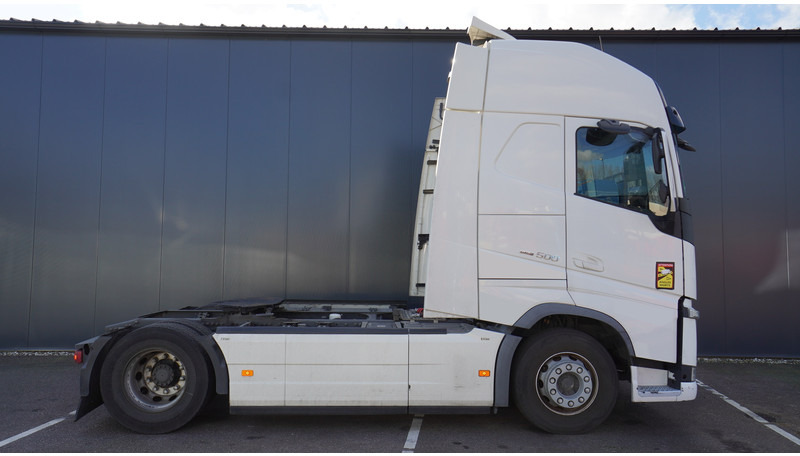 Volvo FH 500 GLOBETROTTER 847.000KM - Tractor unit: picture 2 Volvo FH 500 GLOBETROTTER 847.000KM - Tractor unit: picture 2