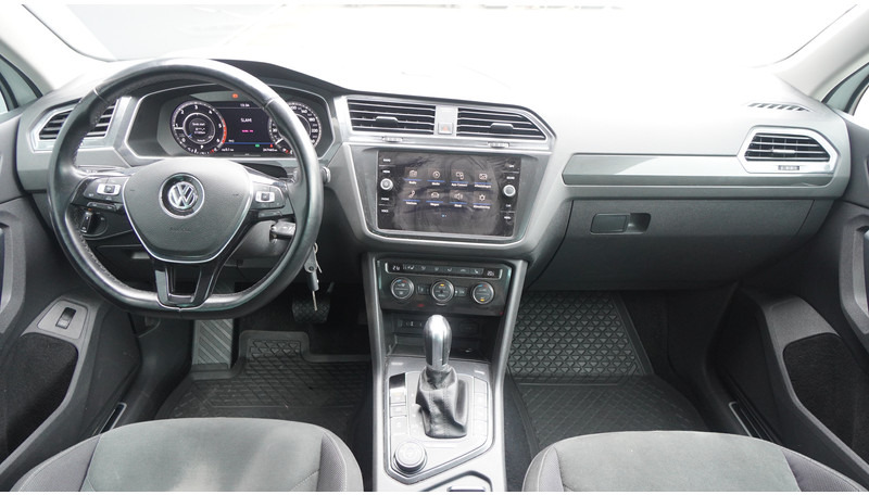 Volkswagen Tiguan 2.0 TDI R LINE 4MOTION - Minibus, People carrier: picture 5 Volkswagen Tiguan 2.0 TDI R LINE 4MOTION - Minibus, People carrier: picture 5