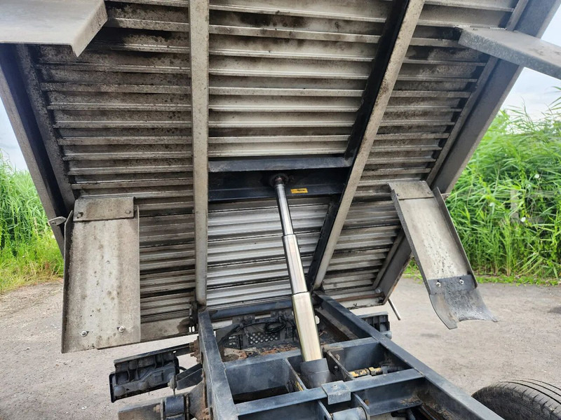 Isuzu N 2011, 3.0L, Euro 5, 157000km, Manual, New APK/TUV - Tipper van: picture 2 Isuzu N 2011, 3.0L, Euro 5, 157000km, Manual, New APK/TUV - Tipper van: picture 2