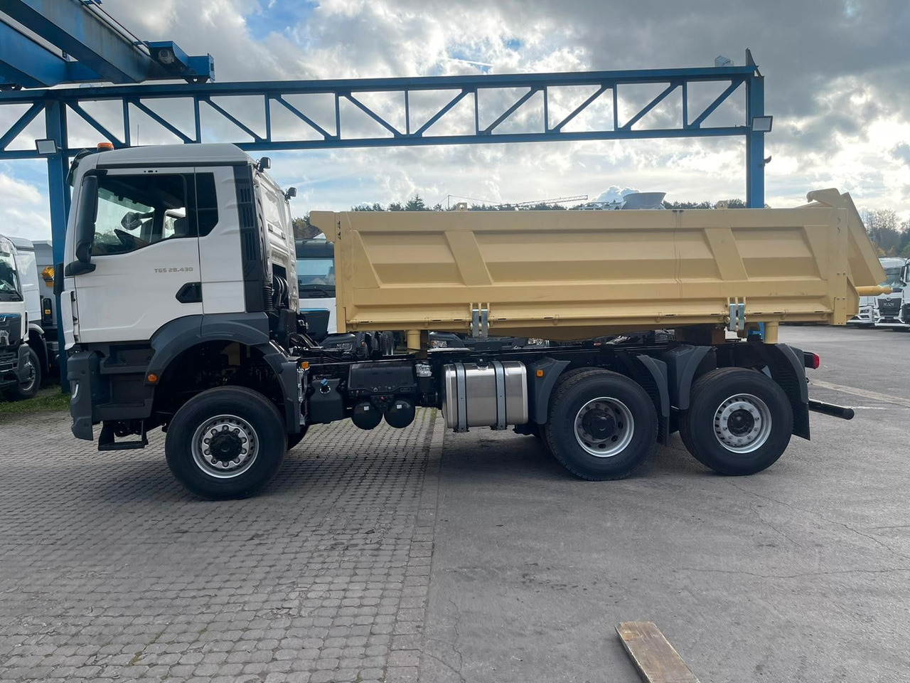 MAN TGS 28.440 6x4-4 / 3-Seiten- Kipper EuromixMTP - Tipper: picture 2 MAN TGS 28.440 6x4-4 / 3-Seiten- Kipper EuromixMTP - Tipper: picture 2