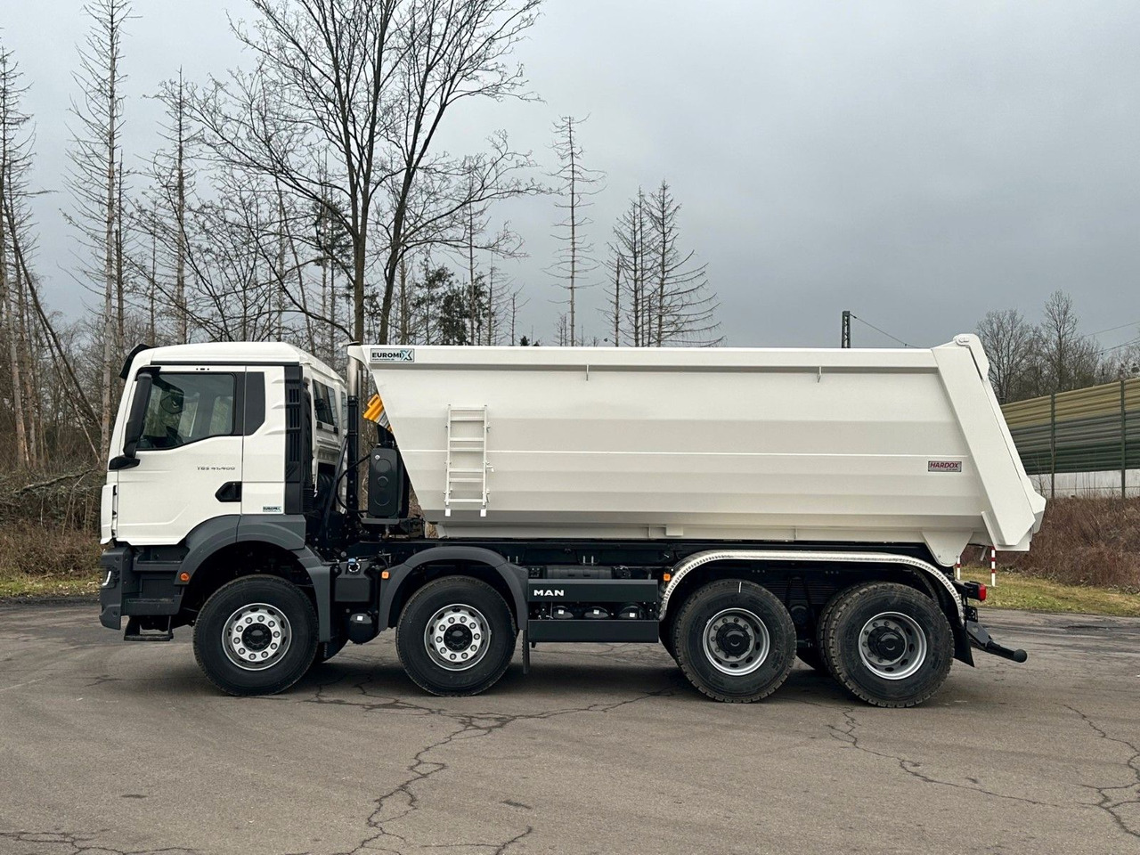 MAN TGS 41.400 8x4 / EUROMIX MTP 20m³/ EURO 5 - Tipper: picture 3 MAN TGS 41.400 8x4 / EUROMIX MTP 20m³/ EURO 5 - Tipper: picture 3