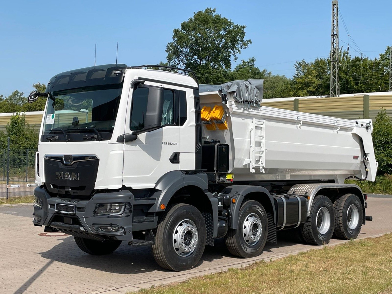 MAN TGS 41.480 8x4 /EuromixMTP /Hydraulische Klapp - Tipper: picture 2 MAN TGS 41.480 8x4 /EuromixMTP /Hydraulische Klapp - Tipper: picture 2
