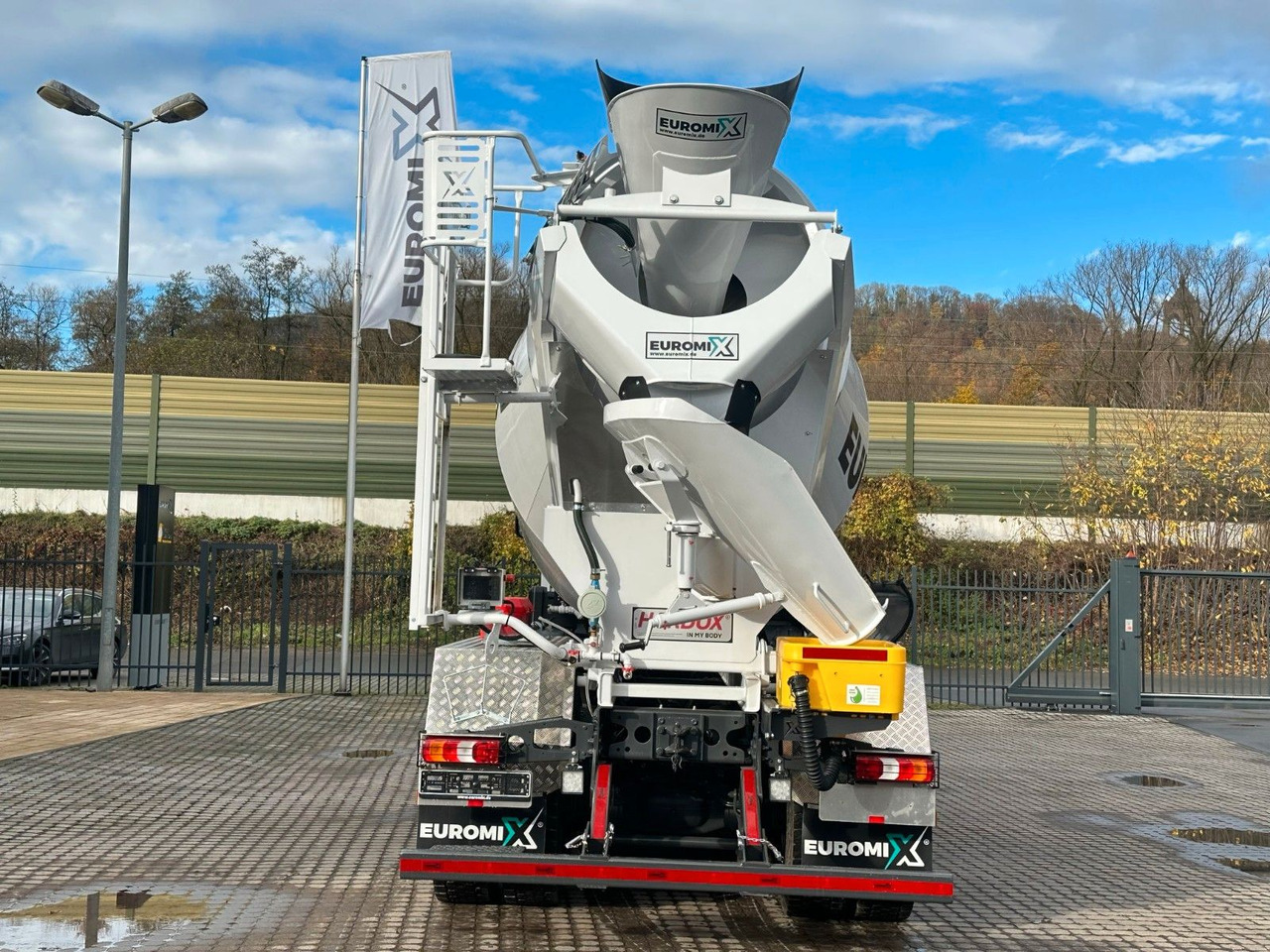 Mercedes-Benz Arocs 5 3540 8x4 EURO 6e EuromixMTP EM 9 L - Concrete mixer truck: picture 5 Mercedes-Benz Arocs 5 3540 8x4 EURO 6e EuromixMTP EM 9 L - Concrete mixer truck: picture 5