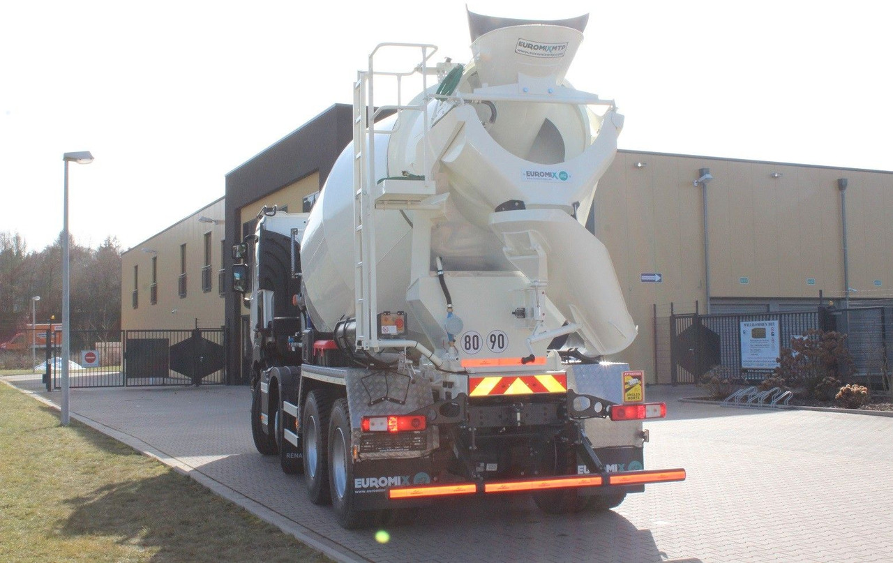 Renault 440 8X4 Renault 440 8X4 - Concrete mixer truck: picture 5 Renault 440 8X4 Renault 440 8X4 - Concrete mixer truck: picture 5