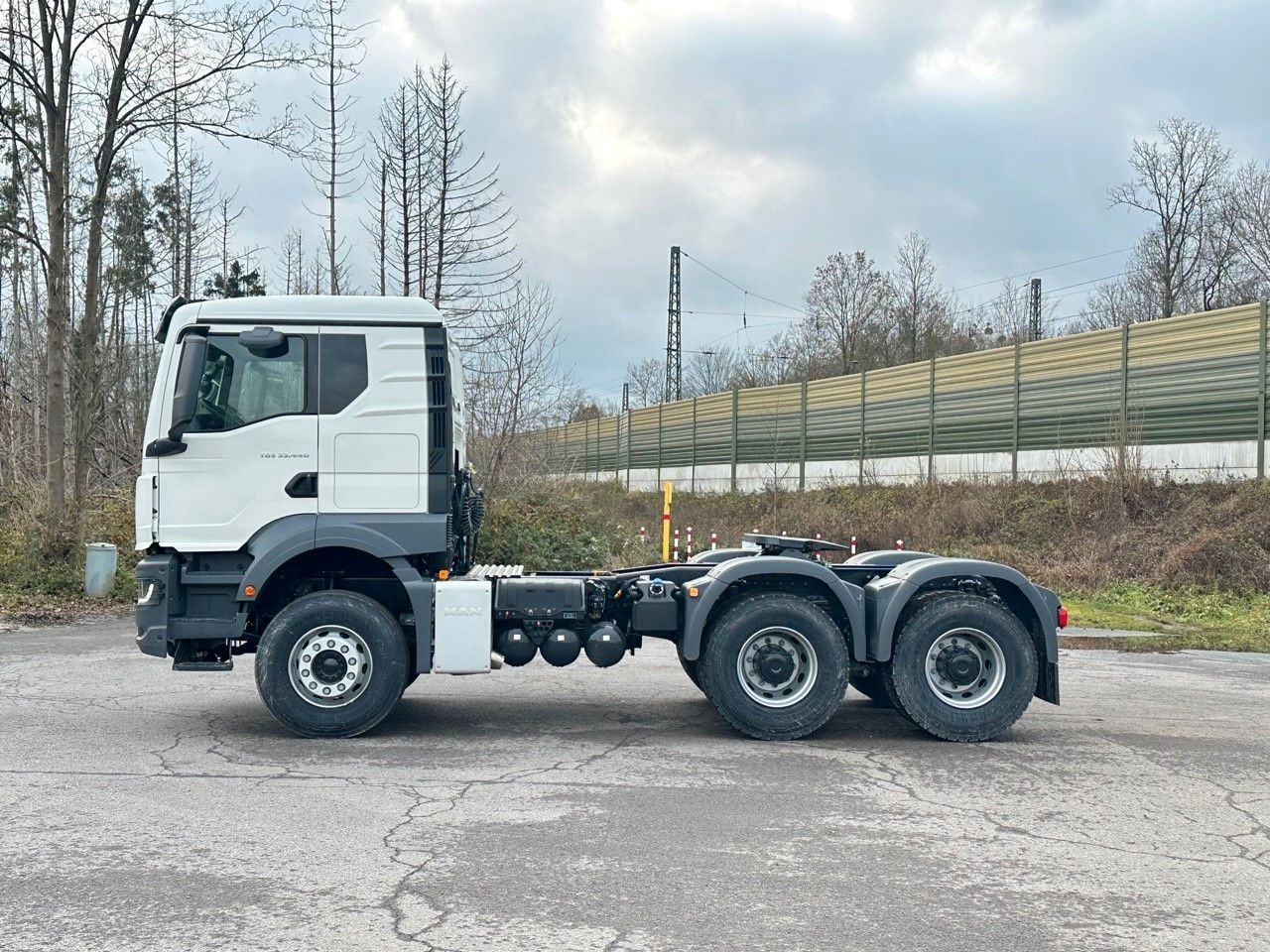 MAN TGS 33.440 BBS 6X4 EUROMIX MTP Kipper-Auflieger - Tractor unit: picture 2 MAN TGS 33.440 BBS 6X4 EUROMIX MTP Kipper-Auflieger - Tractor unit: picture 2