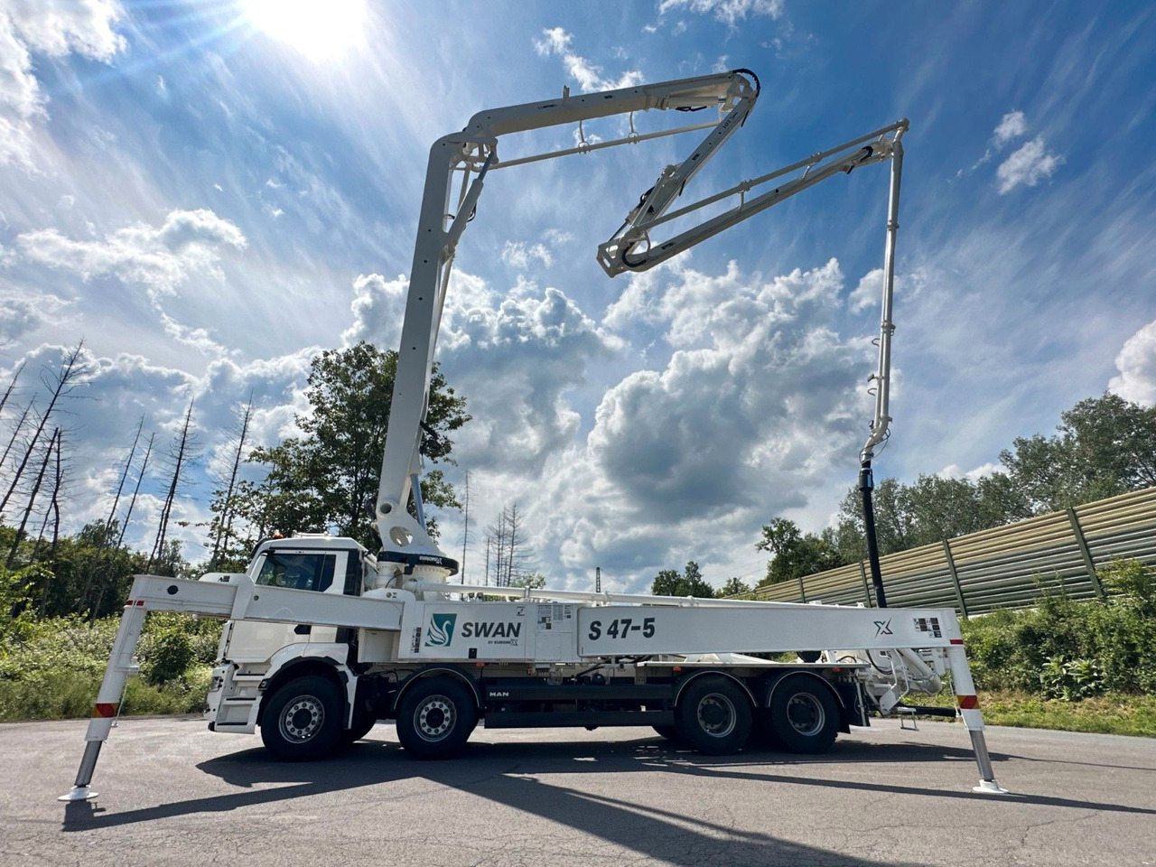 Volvo FMX 500 8x4 SWAN 47m Betonpumpe EuromixMTP - Concrete pump truck: picture 5 Volvo FMX 500 8x4 SWAN 47m Betonpumpe EuromixMTP - Concrete pump truck: picture 5
