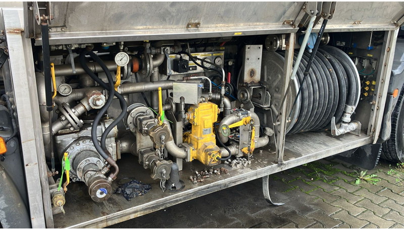 Leasing of MAN TGM 18.250 4x2 15412 Liter Gas tank truck ID 2.170 MAN TGM 18.250 4x2 15412 Liter Gas tank truck ID 2.170: picture 9 Leasing of MAN TGM 18.250 4x2 15412 Liter Gas tank truck ID 2.170 MAN TGM 18.250 4x2 15412 Liter Gas tank truck ID 2.170: picture 9