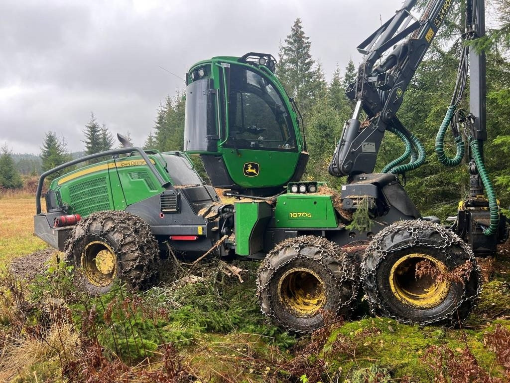 John Deere 1070G - Forestry harvester: picture 3 John Deere 1070G - Forestry harvester: picture 3