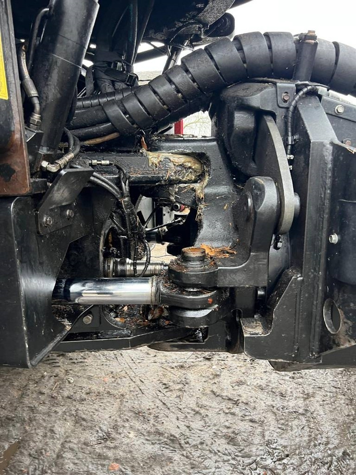 Forestry harvester John Deere 1170 E: picture 13