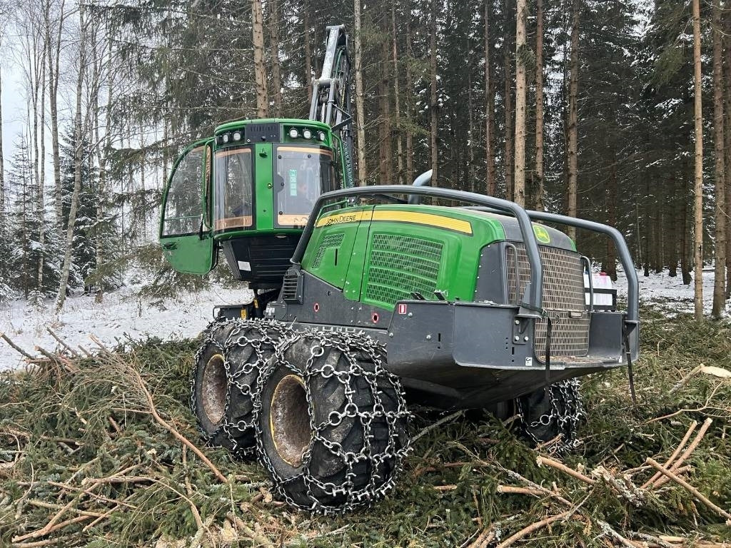Forestry harvester John Deere 1170G: picture 7