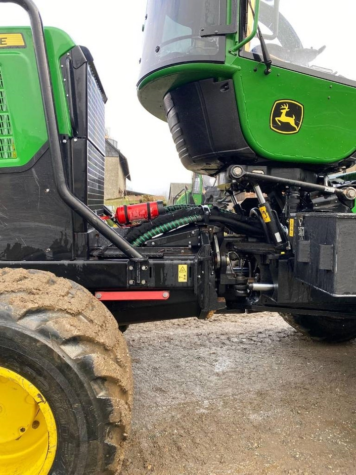 Forestry harvester John Deere 1270 G: picture 12