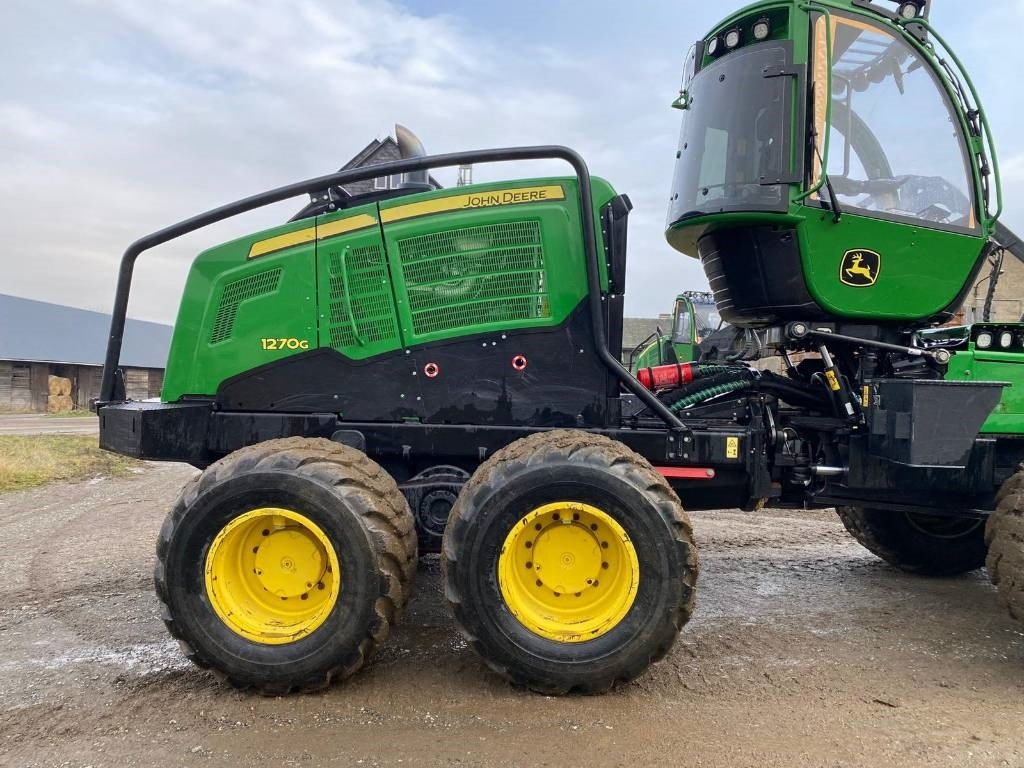 Forestry harvester John Deere 1270 G: picture 11