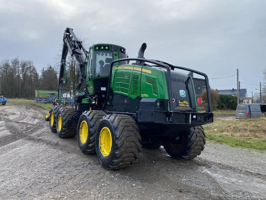 Forestry harvester John Deere 1270 G: picture 8