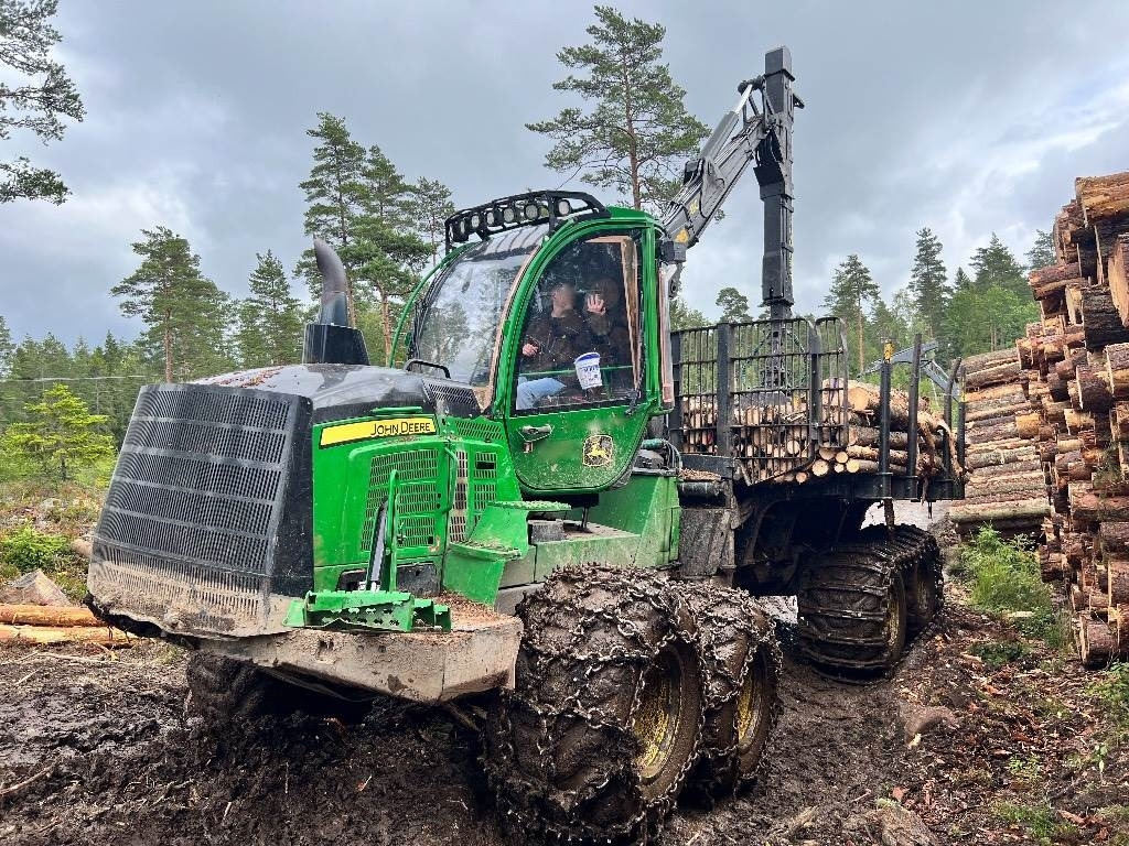 John Deere 1510 G - Forwarder: picture 4 John Deere 1510 G - Forwarder: picture 4