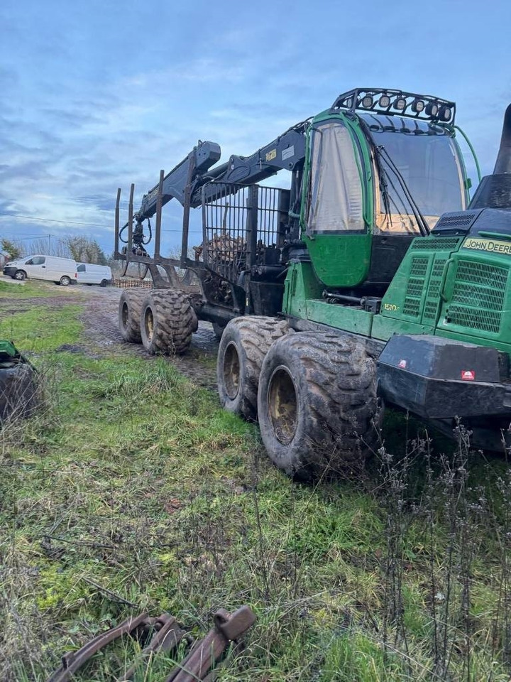 John Deere 1510G - Forwarder: picture 3 John Deere 1510G - Forwarder: picture 3