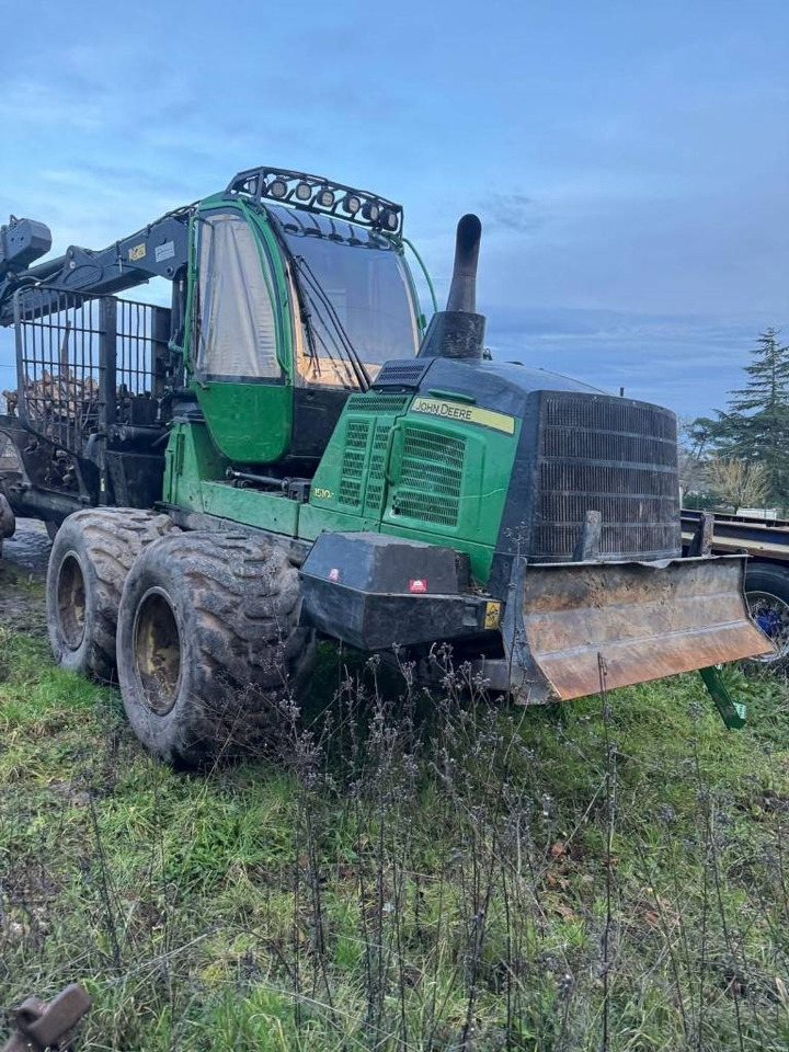 John Deere 1510G - Forwarder: picture 1 John Deere 1510G - Forwarder: picture 1