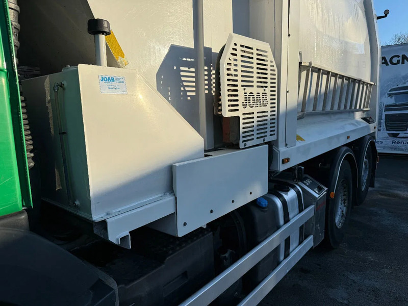 Volvo FM 330 RHD, 2-compart, & tipper, 2014 - Refuse truck: picture 3 Volvo FM 330 RHD, 2-compart, & tipper, 2014 - Refuse truck: picture 3