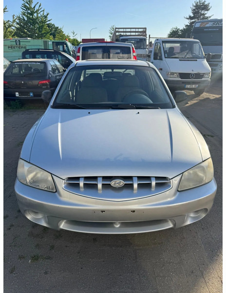 Hyundai Accent **PETROL-ESSENCE-BELGIUM CAR** - Saloon car: picture 2 Hyundai Accent **PETROL-ESSENCE-BELGIUM CAR** - Saloon car: picture 2
