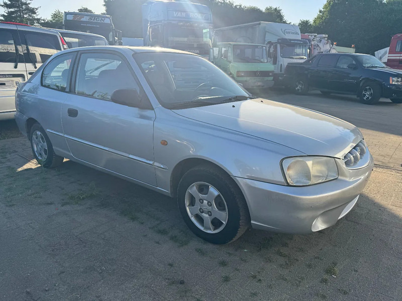 Hyundai Accent **PETROL-ESSENCE-BELGIUM CAR** - Saloon car: picture 3 Hyundai Accent **PETROL-ESSENCE-BELGIUM CAR** - Saloon car: picture 3