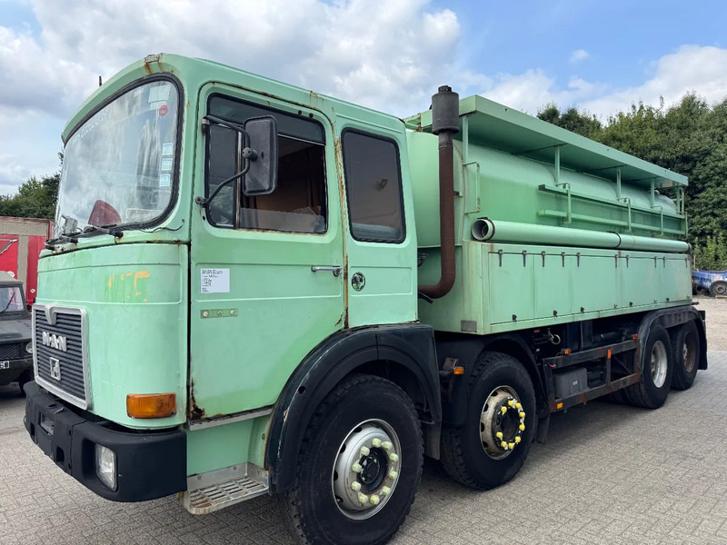 MAN F8 **32.291 8x4-6Cyl-BELGIAN TRUCK-BIG AXXLES** - Vacuum truck: picture 1 MAN F8 **32.291 8x4-6Cyl-BELGIAN TRUCK-BIG AXXLES** - Vacuum truck: picture 1