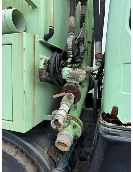 MAN F8 **32.291 8x4-6Cyl-BELGIAN TRUCK-BIG AXXLES** - Vacuum truck: picture 5 MAN F8 **32.291 8x4-6Cyl-BELGIAN TRUCK-BIG AXXLES** - Vacuum truck: picture 5
