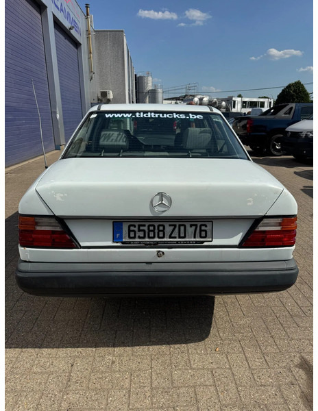 Mercedes-Benz 200-serie **W124-250D** - Saloon car: picture 5 Mercedes-Benz 200-serie **W124-250D** - Saloon car: picture 5