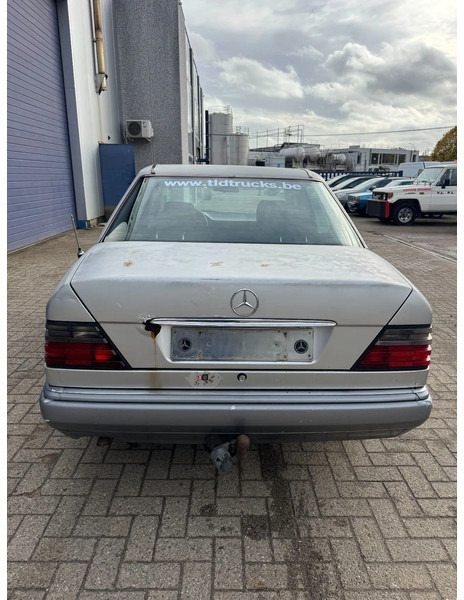 Mercedes-Benz 200-serie **W124-BELGIAN CAR** - Saloon car: picture 5 Mercedes-Benz 200-serie **W124-BELGIAN CAR** - Saloon car: picture 5