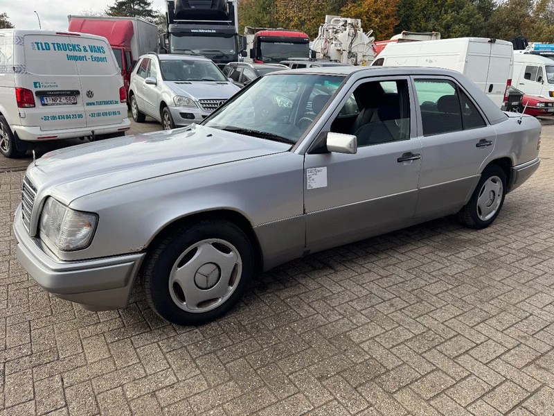 Mercedes-Benz 200-serie **W124-BELGIAN CAR** - Saloon car: picture 1 Mercedes-Benz 200-serie **W124-BELGIAN CAR** - Saloon car: picture 1