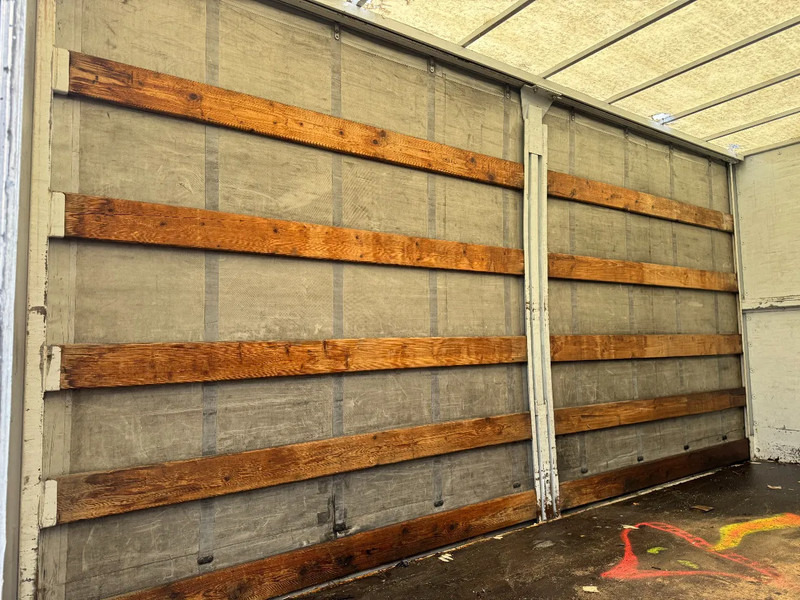 Curtain side truck Mercedes-Benz **611D-FRENCH ORIGIN**: picture 9