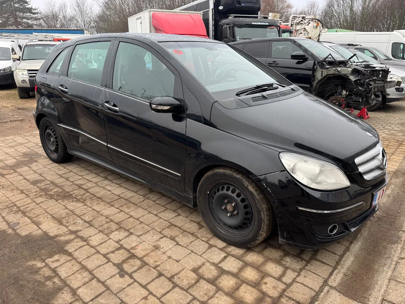 Mercedes-Benz B-Klasse **180CDI-AIRCO** - Car: picture 3 Mercedes-Benz B-Klasse **180CDI-AIRCO** - Car: picture 3