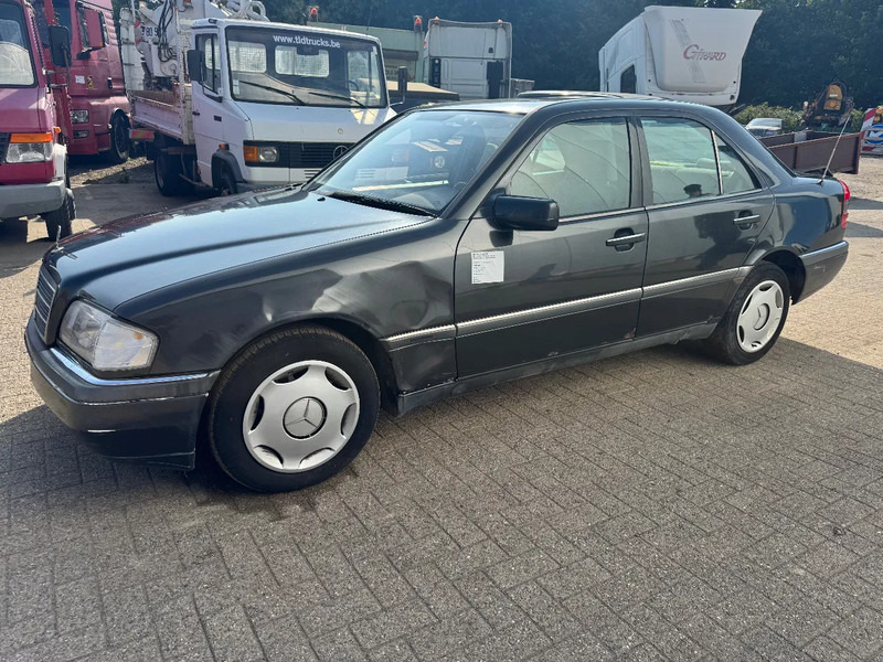 Mercedes-Benz C-Klasse **C220DIESEL-BELGIANCAR** - Saloon car: picture 1 Mercedes-Benz C-Klasse **C220DIESEL-BELGIANCAR** - Saloon car: picture 1