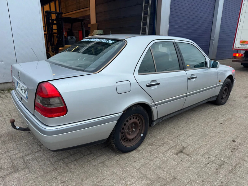 Mercedes-Benz C-Klasse **C250 DIESEL-AIRCO-VOITURE FRANCAIS-FRENCH CAR** - Saloon car: picture 4 Mercedes-Benz C-Klasse **C250 DIESEL-AIRCO-VOITURE FRANCAIS-FRENCH CAR** - Saloon car: picture 4