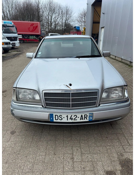 Mercedes-Benz C-Klasse **C250 DIESEL-AIRCO-VOITURE FRANCAIS-FRENCH CAR** - Saloon car: picture 2 Mercedes-Benz C-Klasse **C250 DIESEL-AIRCO-VOITURE FRANCAIS-FRENCH CAR** - Saloon car: picture 2
