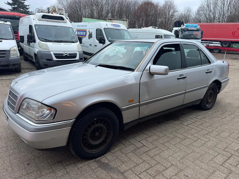 Mercedes-Benz C-Klasse **C250 DIESEL-AIRCO-VOITURE FRANCAIS-FRENCH CAR** - Saloon car: picture 3 Mercedes-Benz C-Klasse **C250 DIESEL-AIRCO-VOITURE FRANCAIS-FRENCH CAR** - Saloon car: picture 3