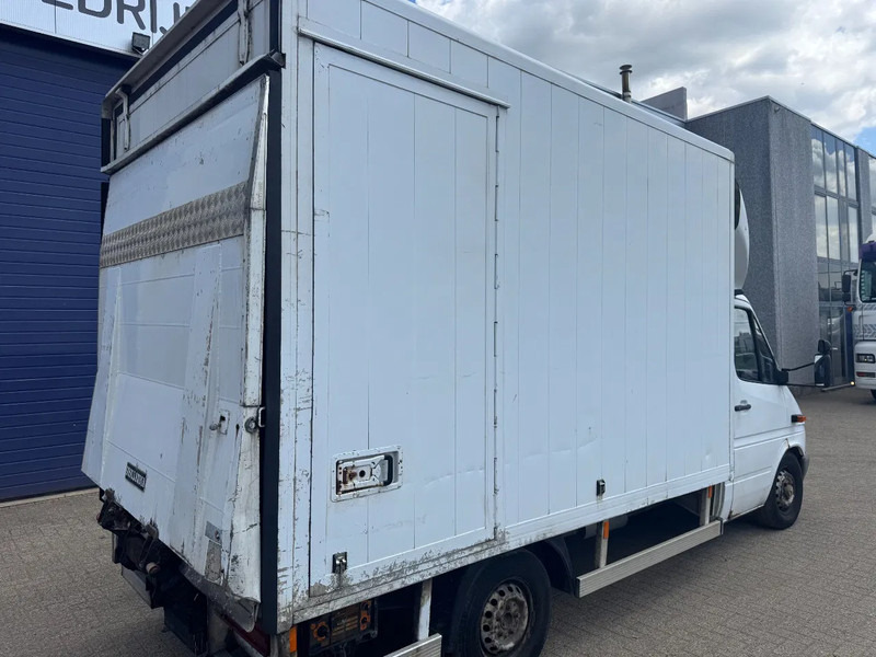 Mercedes-Benz Sprinter 313 **BOX+LIFT** - Closed box van: picture 5 Mercedes-Benz Sprinter 313 **BOX+LIFT** - Closed box van: picture 5