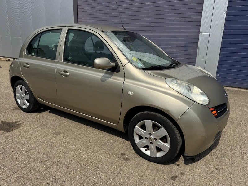 Nissan Micra **PETROL-ESSENCE-AIRCO** - Saloon car: picture 1 Nissan Micra **PETROL-ESSENCE-AIRCO** - Saloon car: picture 1