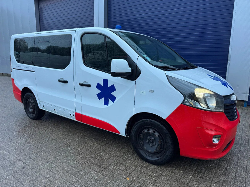 Opel Vivaro **AMBULANCE-RETTUNGSWAGEN** - Ambulance: picture 1 Opel Vivaro **AMBULANCE-RETTUNGSWAGEN** - Ambulance: picture 1