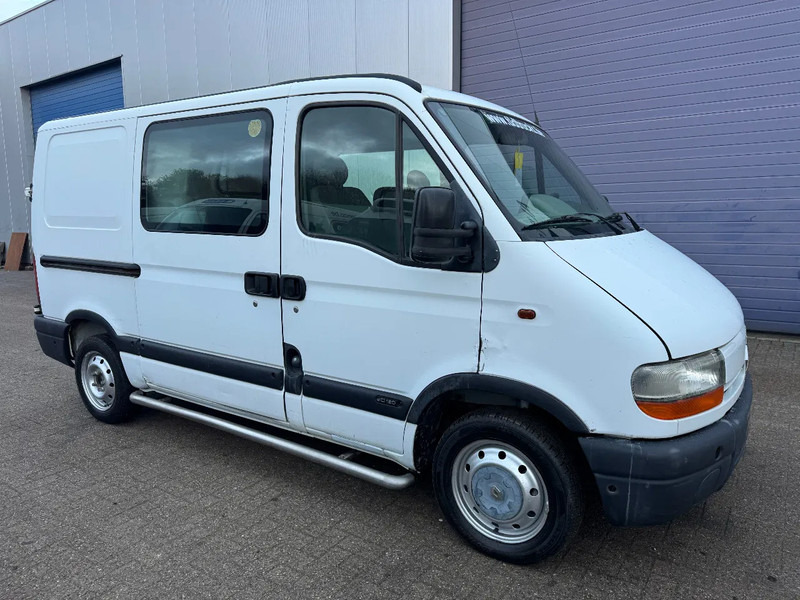Renault Master **DUB CAB-DCI120** - Small van, Crew cab van: picture 3 Renault Master **DUB CAB-DCI120** - Small van, Crew cab van: picture 3